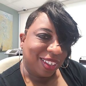 Meet your Posher, Rayna